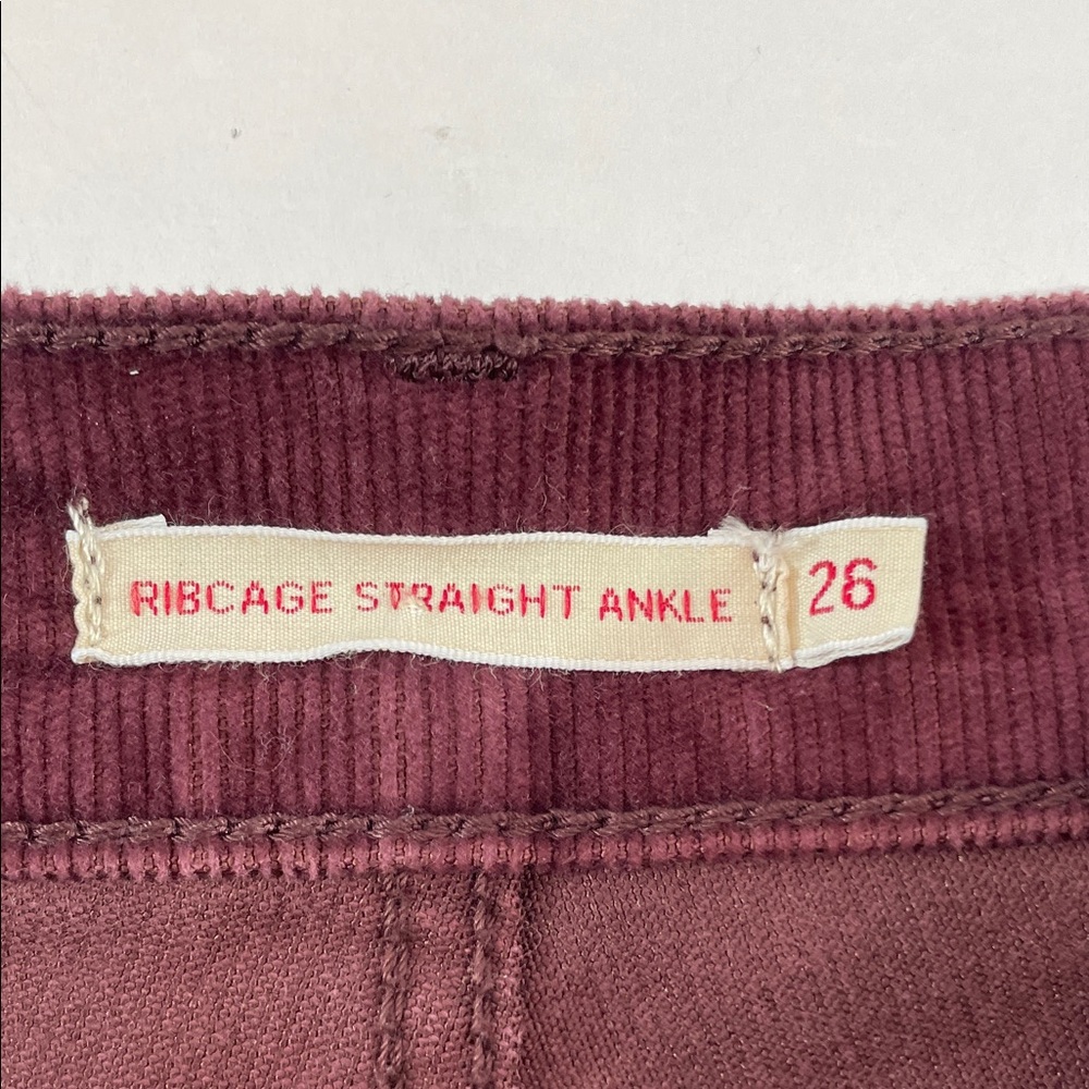 Levi's Ribcage Straight Ankle Jeans in Deep Burgundy Corduroy, 26 - Picture 5 of 13